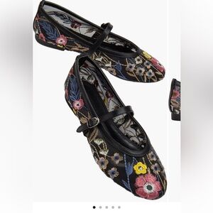BNIB Prologue Fauna Mary Jane Embroidered Mesh Flat